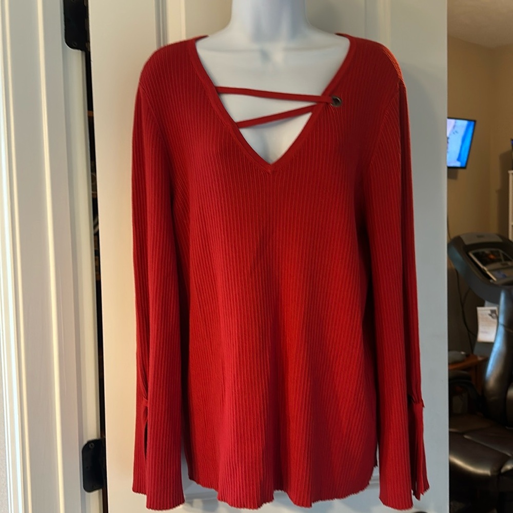 Neiman Marcus V-Neck Brick Red Tunic Sweater with Grommet Detail